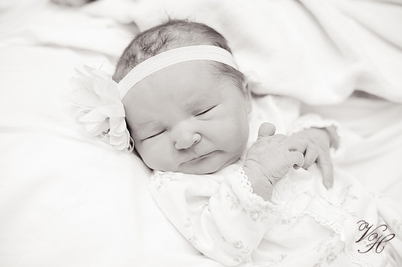 Amelia.bw-158