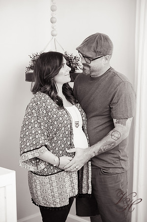 Cameron.Maternity.bw-67