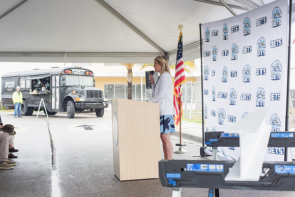 JXC.Topping Off-72