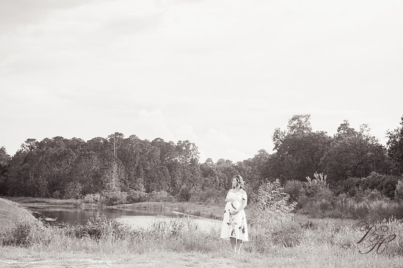 Fielder.Maternity.bw-32